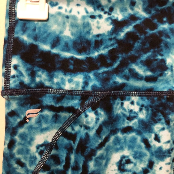 NWT fabletics tie dye high waisted power flex leggings - Picture 3 of 5